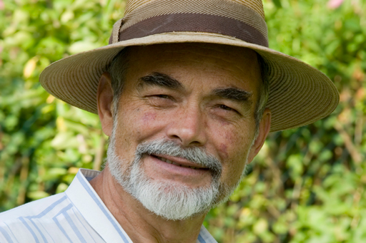 older man suncream ckin cancer.jpg