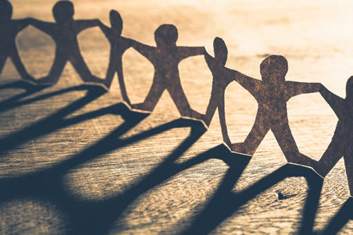 Paper people_chain_s.jpg